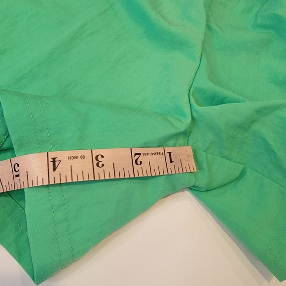 Nike Sportswear Essential Women's Woven High-Rise Shorts Spring Green Size XS - Picture 9 of 12